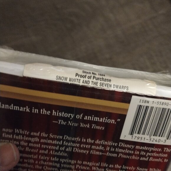 NEW! WALT DISNEY'S MASTERPIECE SNOW WHITE AND THE SEVEN DWARFS, VHS 1994 EDITION - Picture 3 of 3